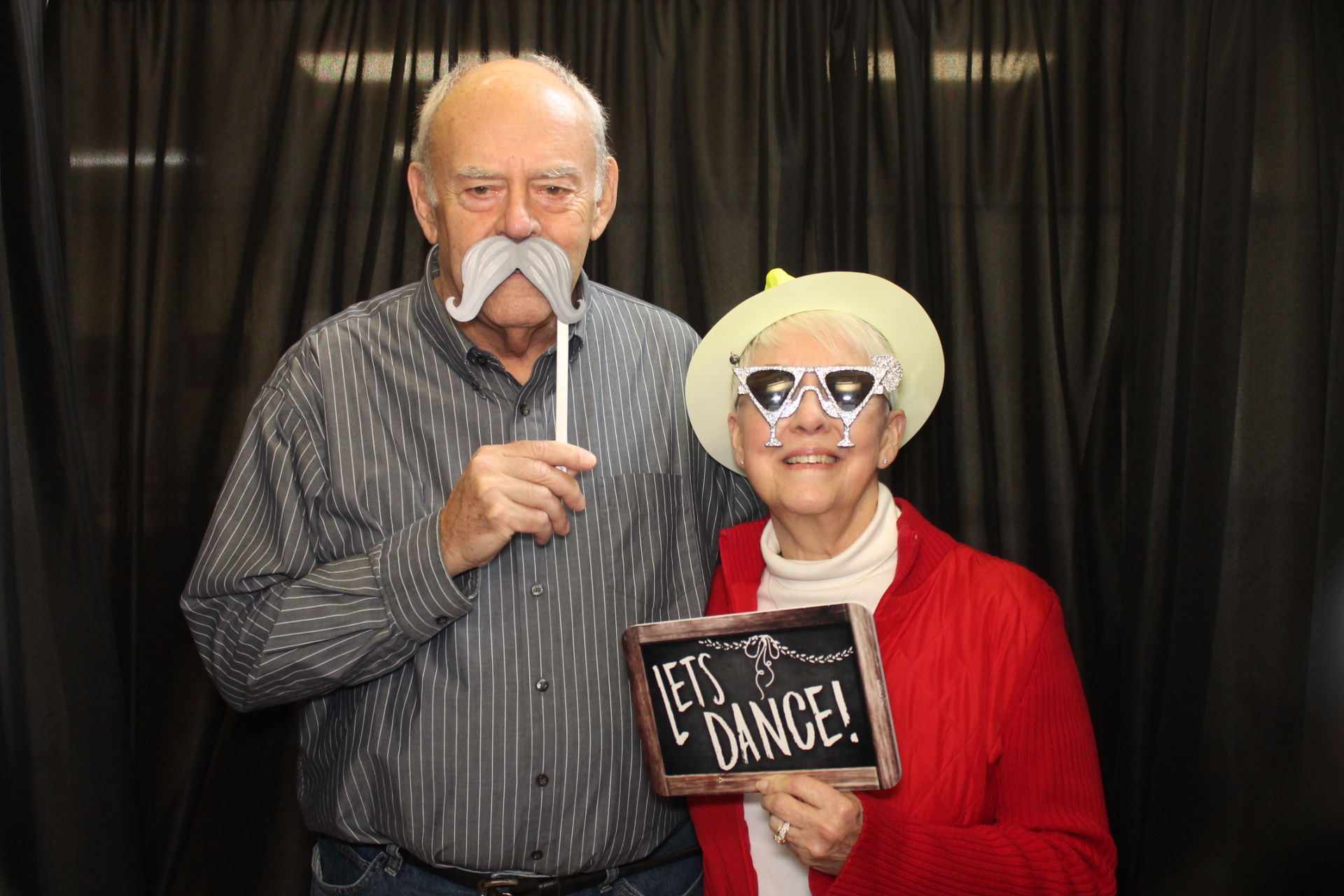 Central Connections Valentines Day | View more photos from the event at gallery.photoboothcincy.com/u/PhotoBoothCincy/Central-Connections-Valentines-Day